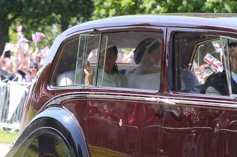 Poglejte si, prvi poročni poljub princa Harryja in Meghan Markle (foto: Profimedia)