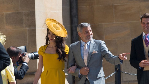 Amal Clooney je bila verjetno najlepša gostja kraljeve poroke (foto: Profimedia)
