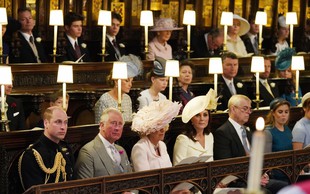 Zakaj je bilo ob princu Williamu na kraljevi poroki prazno mesto?