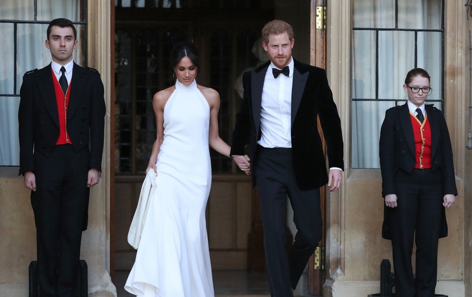 Poglejte si, kakšno obleko je Meghan Markle nosila na sprejemu pri princu Charlesu (foto: Profimedia)