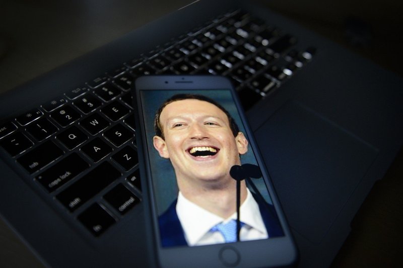 Mark Zuckerberg obljublja večjo zaščito podatkov na Facebooku (foto: profimedia)