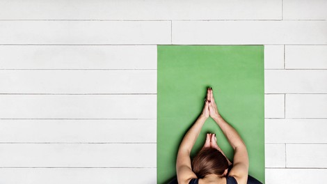 Jin joga - veščina sprostitve in način zavestnega usmerjanja pozornosti v svoje telo