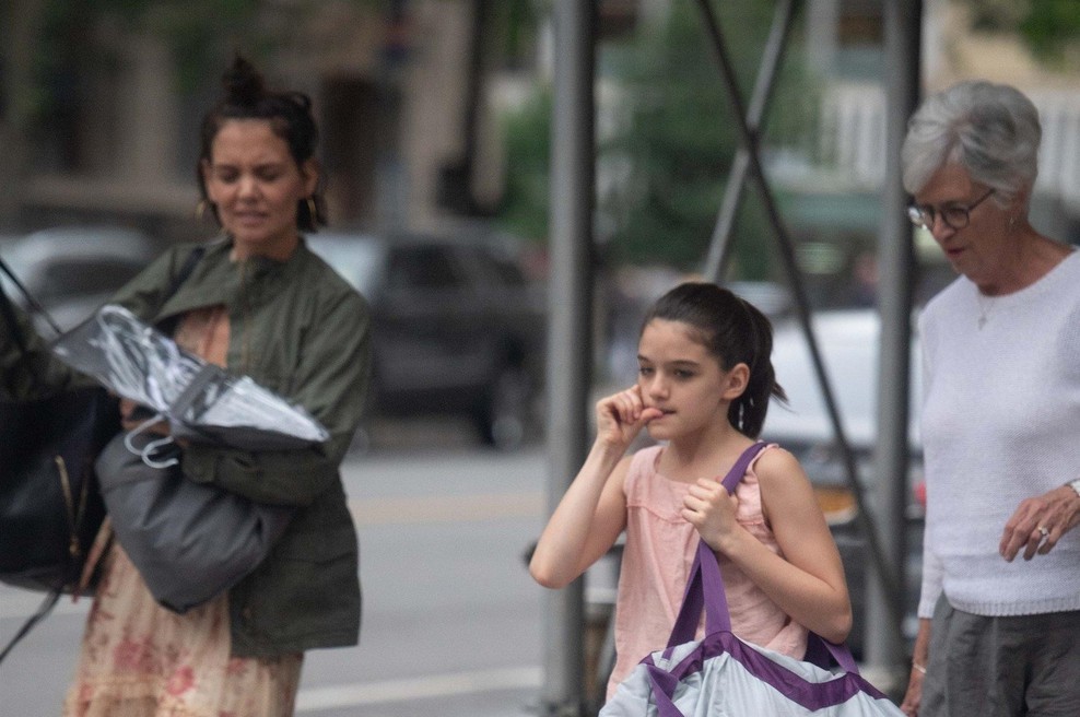 Suri Cruise zrasla v pravo malo damo, Tom Cruise je že leta ni videl (foto: Profimedia)