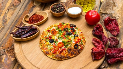 Sveže dobrote iz Italije na Pogačarjevem trgu