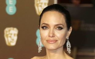Angelina Jolie dobila vabilo na kraljevo poroko, a je tam nismo videli