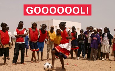 UNICEF-ov ambasador Sergio Ramos presenetil otroke na igrišču
