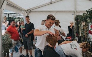 50 slovenskih frizerjev v akciji Odreži drugačnost za otroke zbralo več kot 5 tisoč evrov