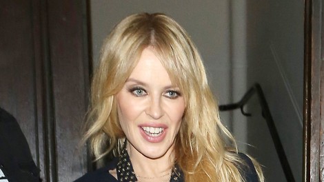Kylie Minogue osupnila povsem brez ličil