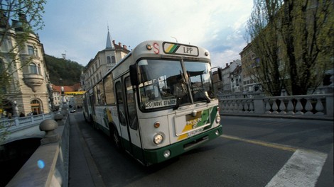 Požar na avtobusu v središču Ljubljane