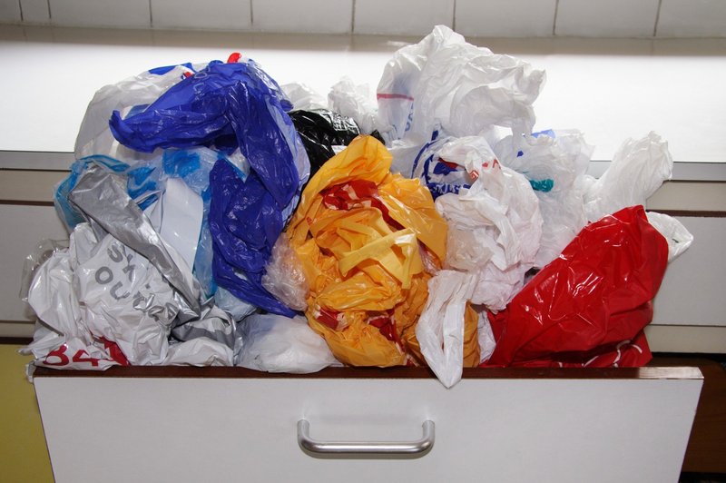 Avstralija: Stranke zaradi ukinitve plastičnih vrečk nesramne do trgovcev! (foto: Profimedia)