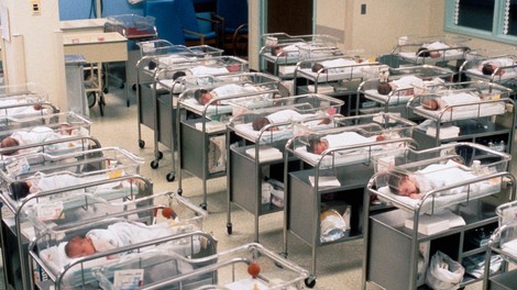 Velika Britanija: Zaradi suma umora osmih novorojenčkov aretirali uslužbenko bolnišnice!