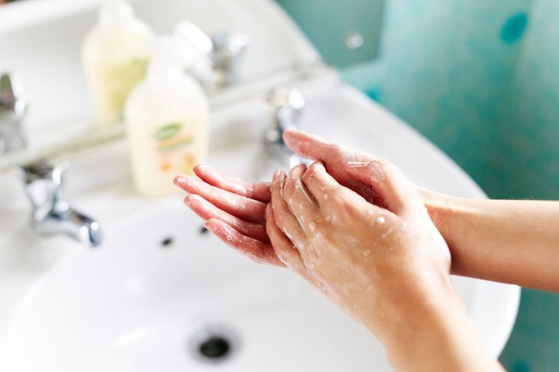 Nova študija pravi, da si večinoma vsi roke umivamo nepravilno (foto: Profimedia)