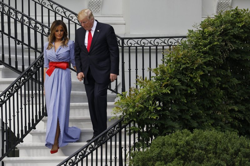 Modni kritiki: "Melania Trump je bila oblečena v namizni prt." (foto: Profimedia)
