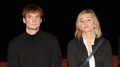 Nagrado za režijo na festivalu v Karlovyh Varyh dobil Olmo Omerzu