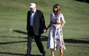 Poletna obleka Melanie Trump, ki je v hipu postala modni hit