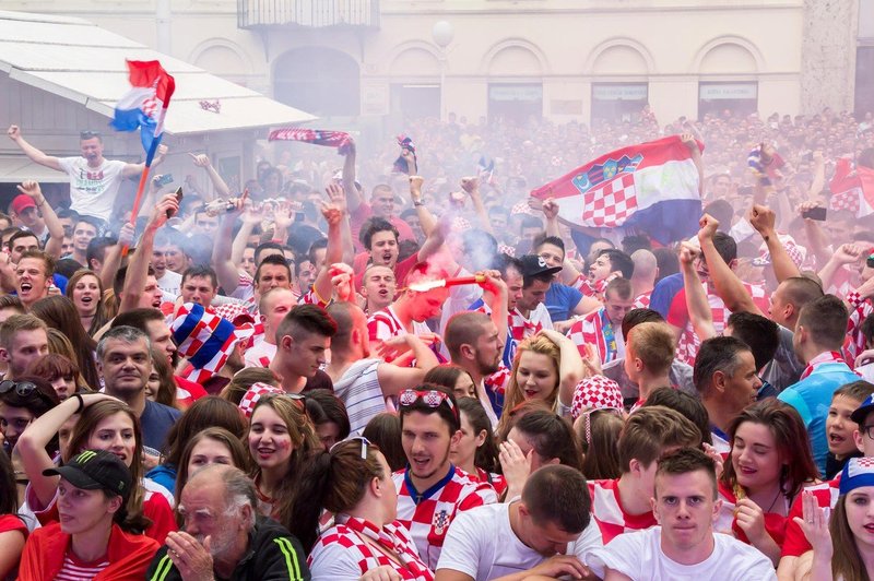 VIDEO: Hrvaški reprezentanti so se po tekmi veselili skupaj z znanim hrvaškim pevcem! (foto: Profimedia)