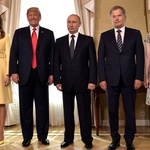 Zakaj je bila Melania Trump v Helsinkih do vratu zapeta? (foto: Profimedia)