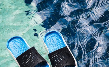 10 razlogov, zakaj so Crocsi idealna poletna obutev!