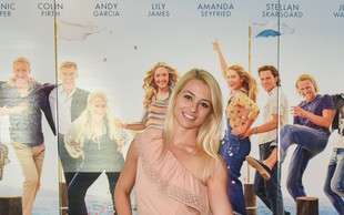 Film poletja 'Mamma Mia! Spet začenja se' razprodal premiere tudi v Cineplexx kinih