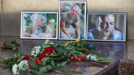 V Srednjeafriški republiki umorili tri ruske novinarje, ki so snemali dokumentarec o ruskih plačancih