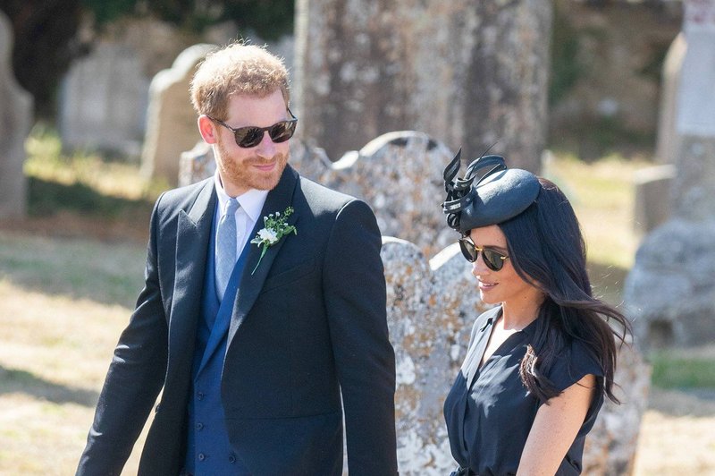 Princ Harry na poroko prišel z veliko luknjo na podplatu čevljev (foto: Profimedia)