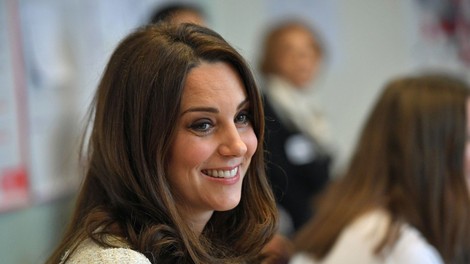 Ste kdaj opazili veliko brazgotino na glavi Kate Middleton?