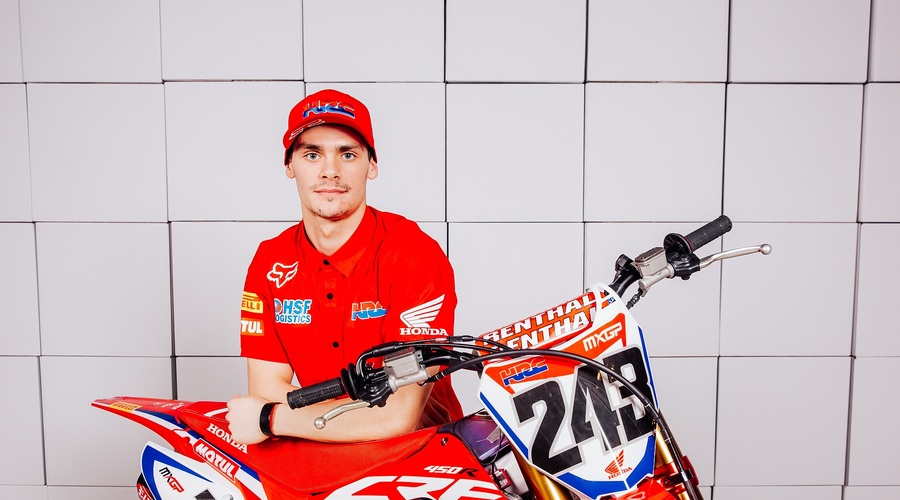 Tim Gajser se spogleduje s stopničkami za končni rezutlat v MXGP (foto: Marko Delbello Ocepek)