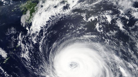 Japonsko je dosegel najmočnejši tajfun v zadnjih 25 letih