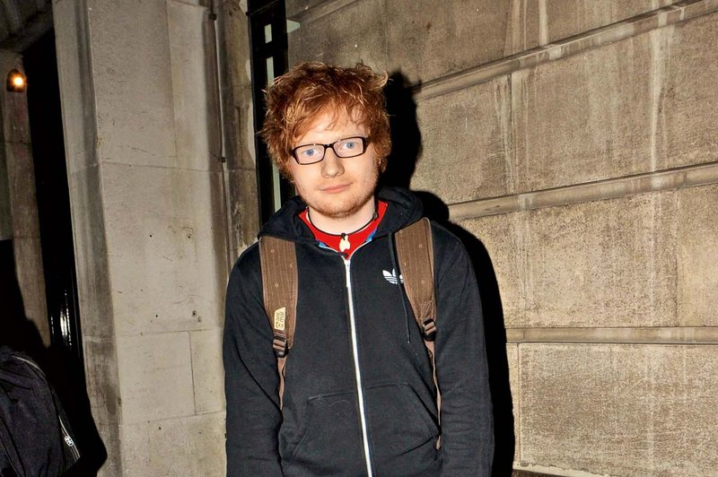 Ed Sheeran prostodušno priznava, da ga daje socialna fobija (foto: Profimedia)