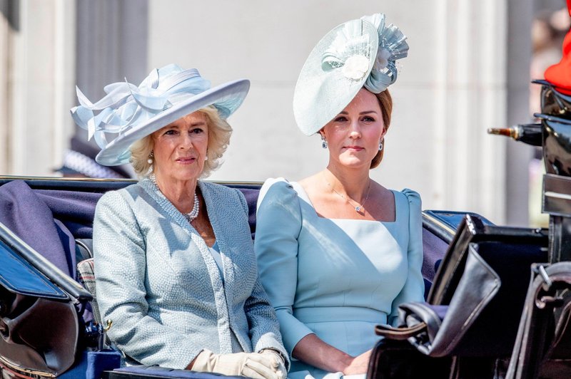Camilla Parker-Bowles se je trudila ločiti Kate Middleton in princa Williama, za Kate pa je govorila, da je lepa, a ne preveč pametna (foto: Profimedia)