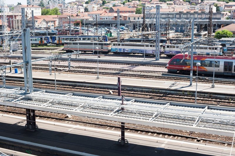 Pri francoskih železnicah razvijajo sistem vožnje brez strojevodij, nova tehnologija naj bi zaživela v nekaj letih (foto: profimedia)