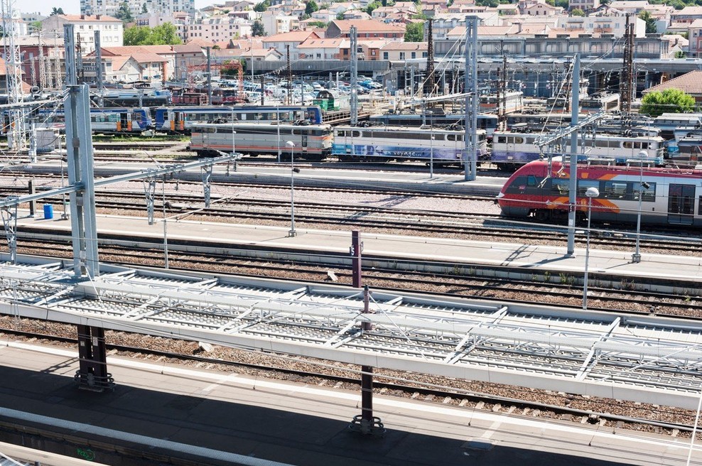 Pri francoskih železnicah razvijajo sistem vožnje brez strojevodij, nova tehnologija naj bi zaživela v nekaj letih (foto: profimedia)
