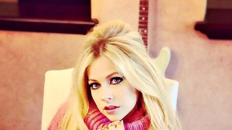 Avril Lavigne se vrača po petih letih