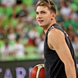 Luka Dončić je obdaril košarkarskega kolega