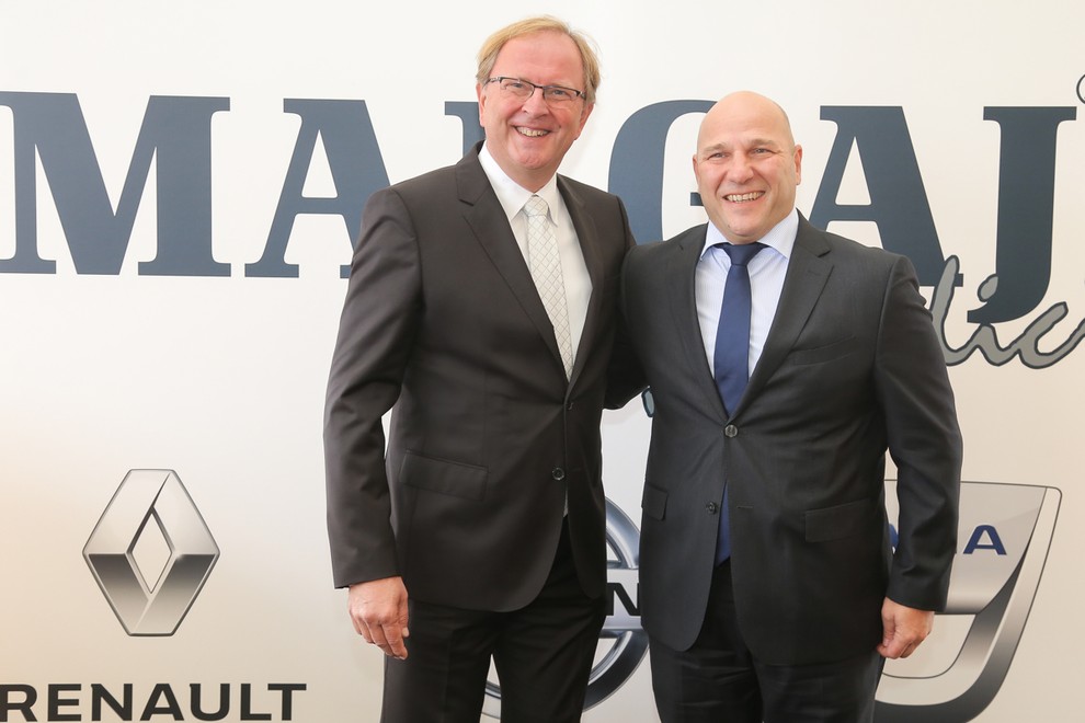 Direktor Avtohiše Malgaj Andrej Malgaj in generalni direktor Renault Nissan Adriatic Jean Pierre Mesić.