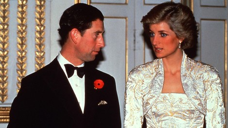 Princesa Diana tudi štiri leta po ločitvi še vedno nosila zaročni prstan