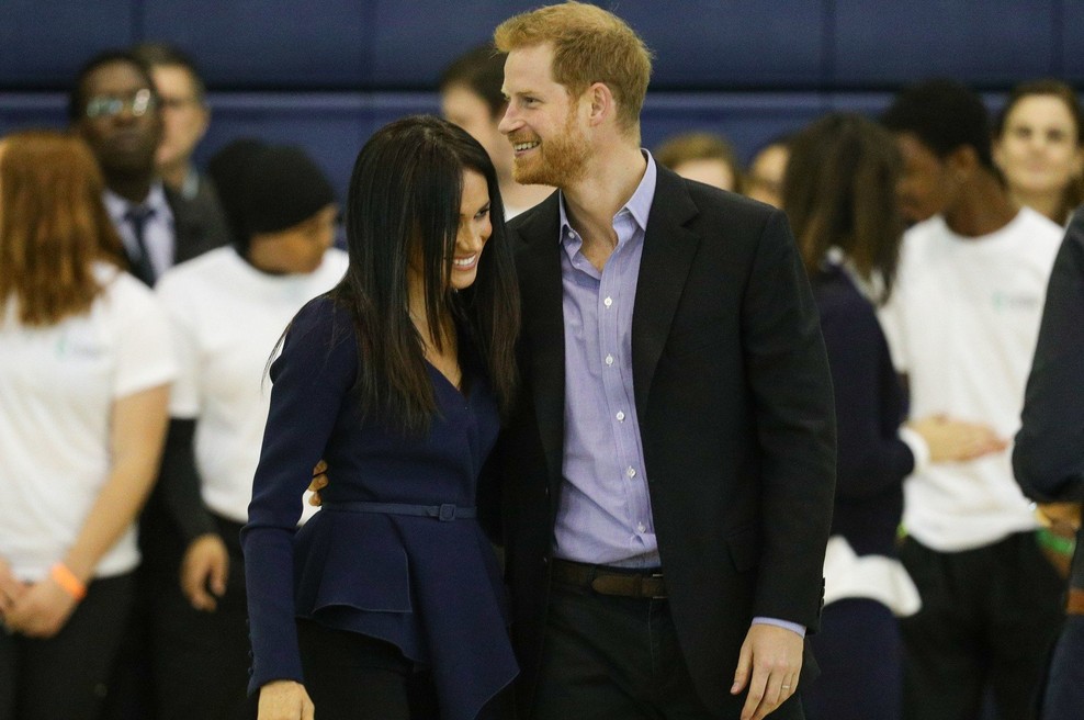 Princ Harry in Meghan Markle v javnosti izkoristita vsako priložnost, da se lahko objameta (foto: Profimedia)