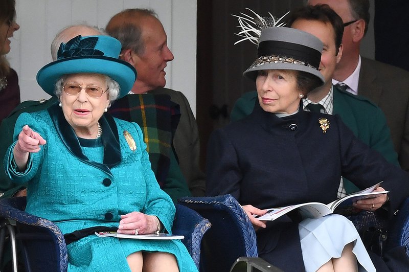 Britanska princesa Anne se nikoli ne rokuje (foto: Profimedia)