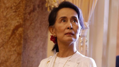 Kanadski parlament soglasno: Aung San Suu Kyi nima več častnega državljanstva!
