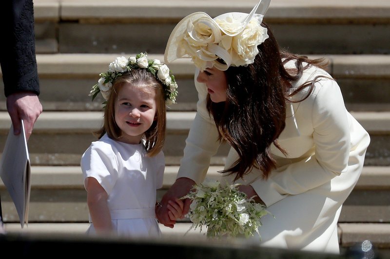 Princesa Charlotte je na poroki Kate Middleton "ukradla" torbico (foto: Profimedia)