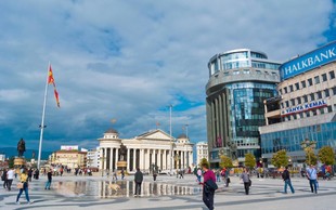 Referenduma v Makedoniji se ni udeležila potrebna polovica volivcev
