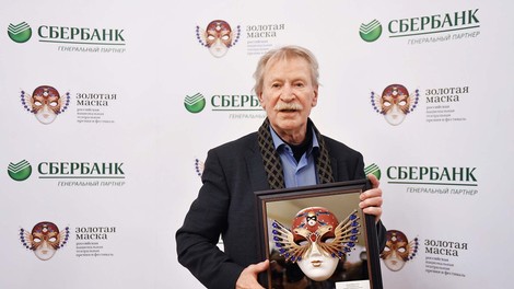 Ivan Krasko: Ženske se lepijo nanj