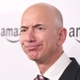Jeffu Bezosu po ločitvi ostaja večina Amazona