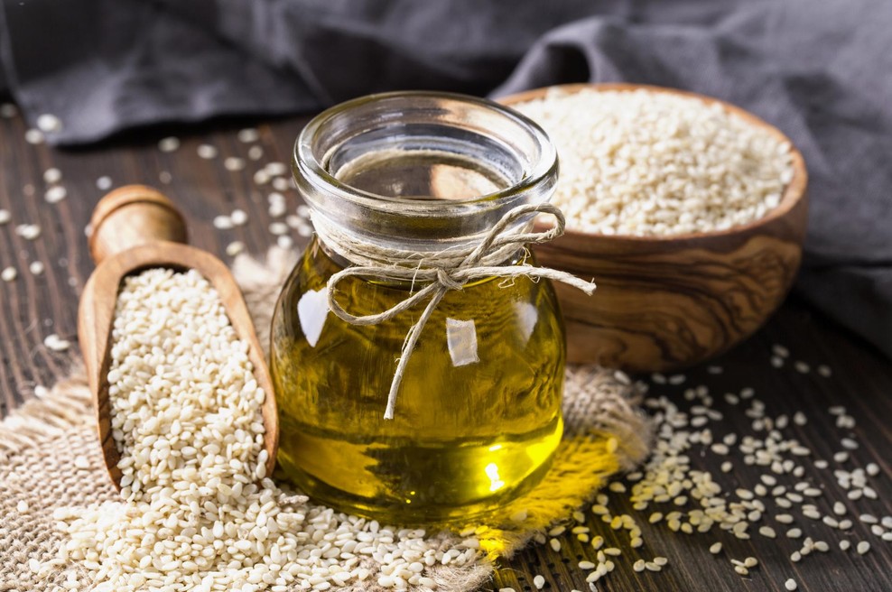 Sezamovo olje velja za eno najstarejših znanih rastlinskih olj. (foto: SHUTTERSTOCK)