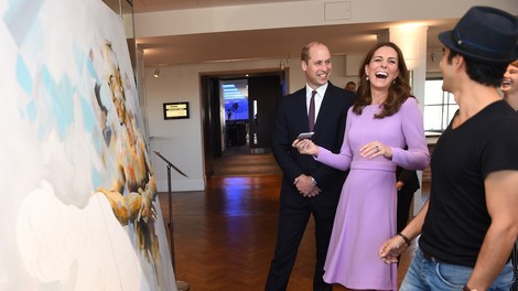 Poglejte si, kako se je princ William šalil na račun Kate Middleton