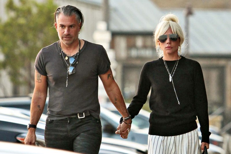 Njeni predstavniki potrdili: Lady Gaga se je razšla s svojim zaročencem! (foto: Profimedia)