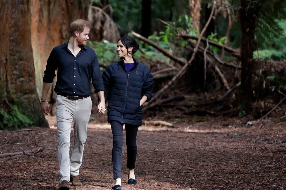 Kljub milijonom si Meghan Markle obleke izposoja pri princu Harryju (foto: Profimedia)