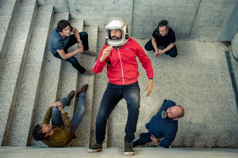 Društvo mtvih pesnikov ne miruje - izdali so nov single z naslovom Astronavt (foto: Borut Peterlin)