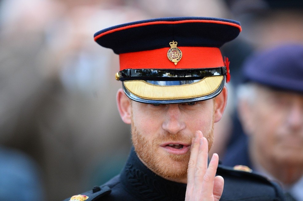 Zakaj princ Harry doma ves čas ugaša luči? (foto: Profimedia)