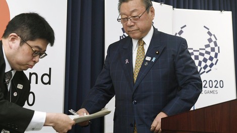 Japonski minister za kibernetsko varnost ni še nikoli uporabljal računalnika